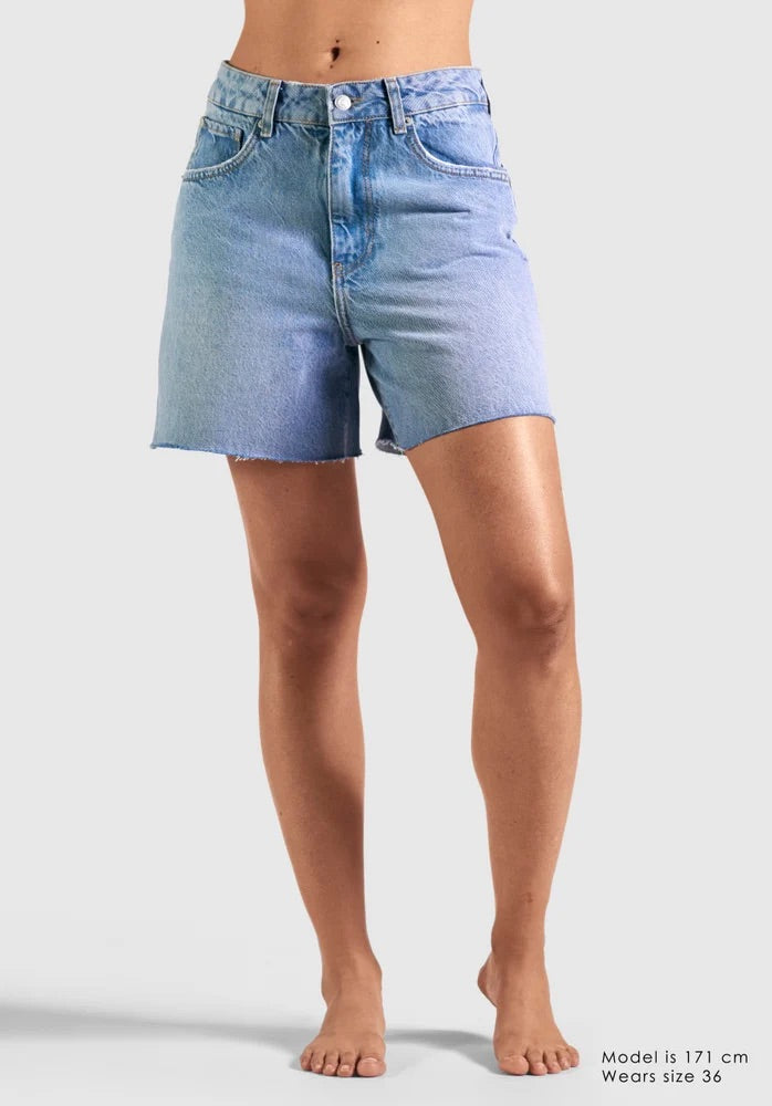 Ellie Shorts  Light Blue