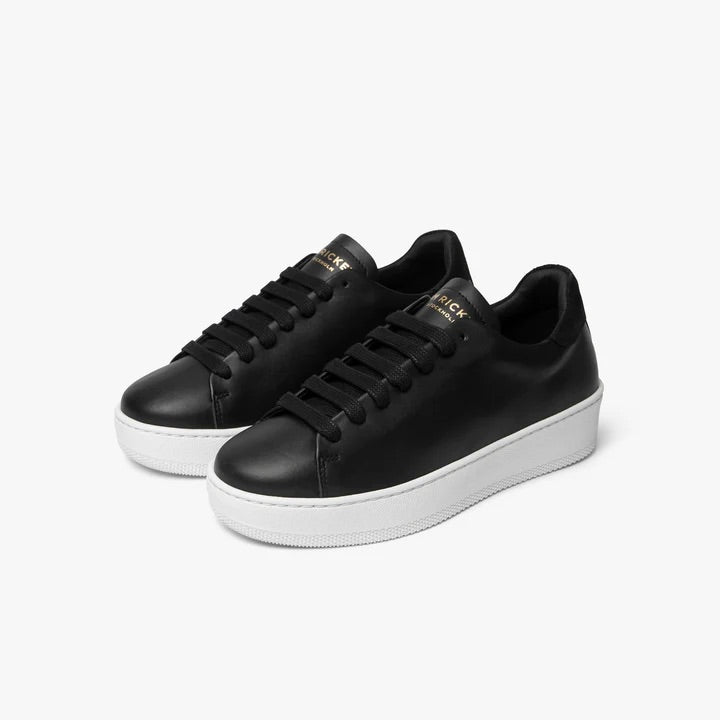 DEUCE COURT  Black