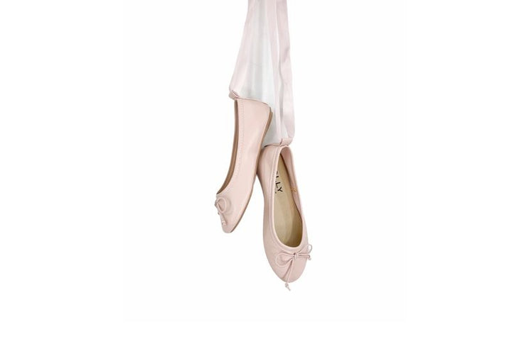 CLASSIC BALLERINAS WITH LACE UP  Pink