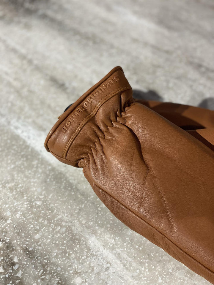 A GRADE LEATHER MITTEN  Dark Nougat