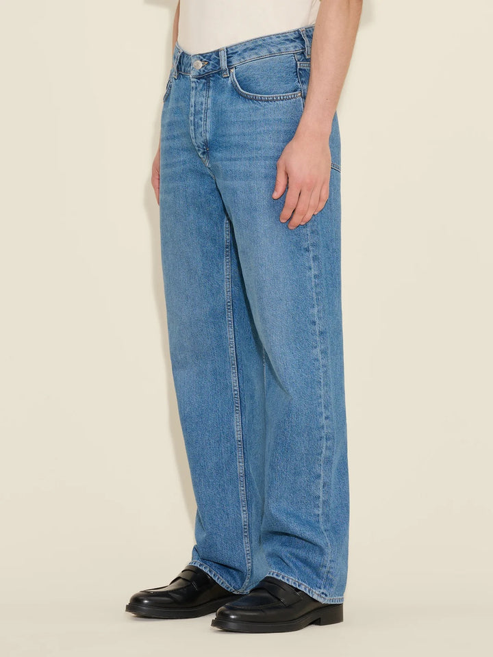 M STRAIGHT JEANS  Lt Blue