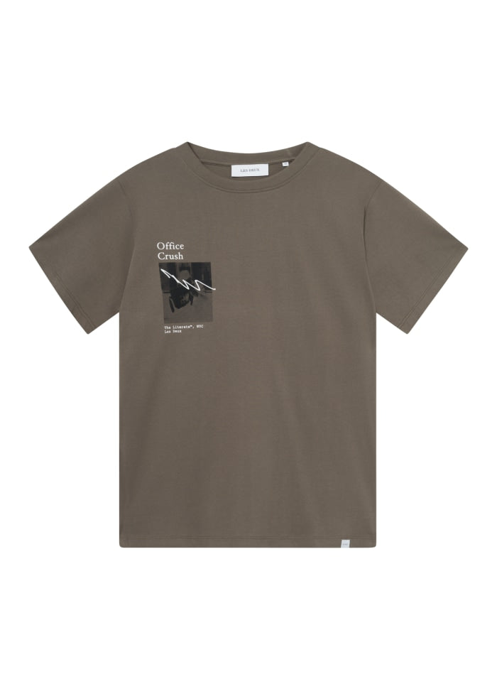 Newspaper T-Shirt  Bungee Cord