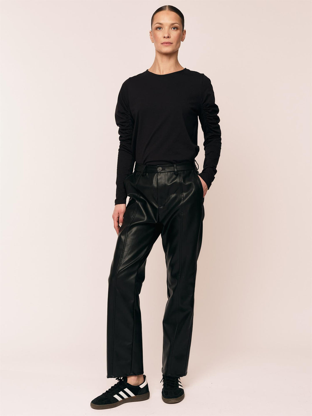 Lumi Cropped Trouser  Black