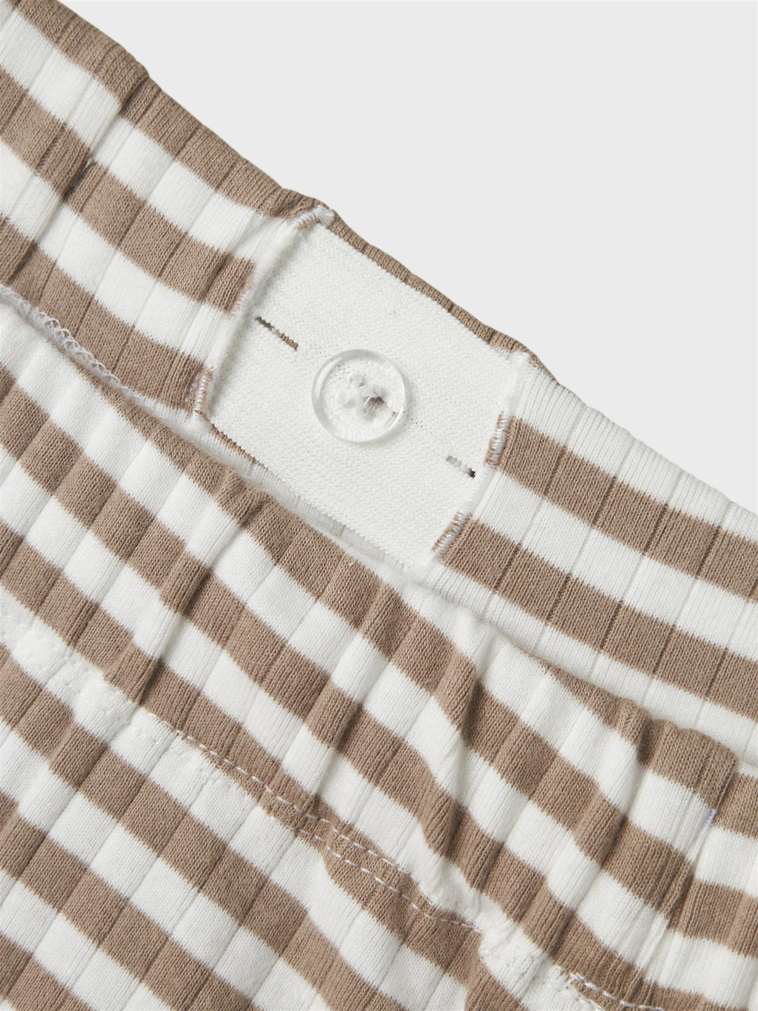 NKFSURAJA STRAIGHT PANT  Mocha Meringue/ W. Bright