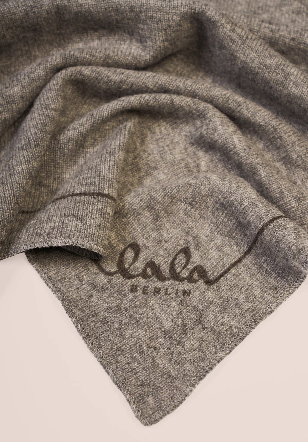 TRIANGLE SOLID LOGO  Middlegrey Melange