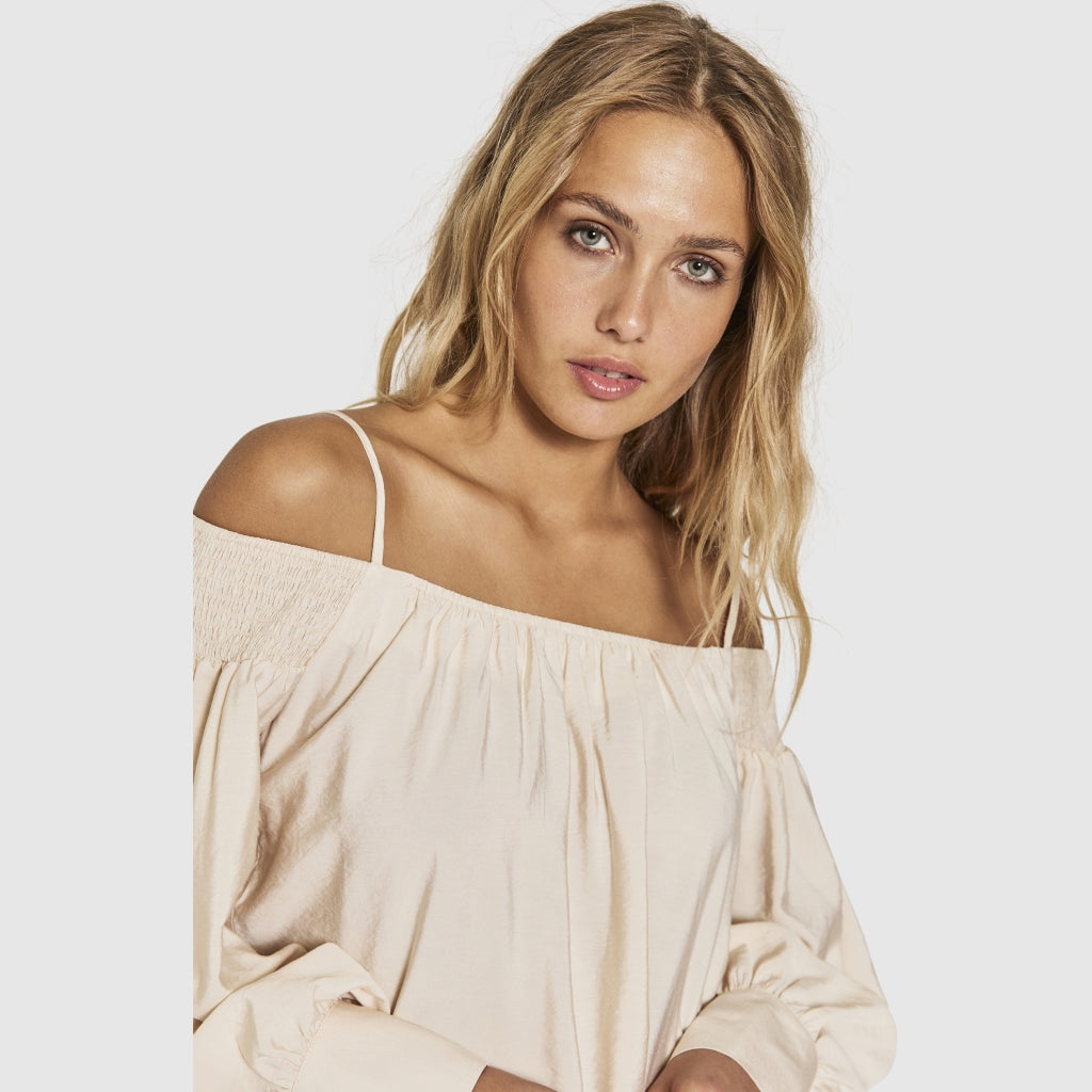 ALYSSA OFF SHOULDER TOP  Off-White