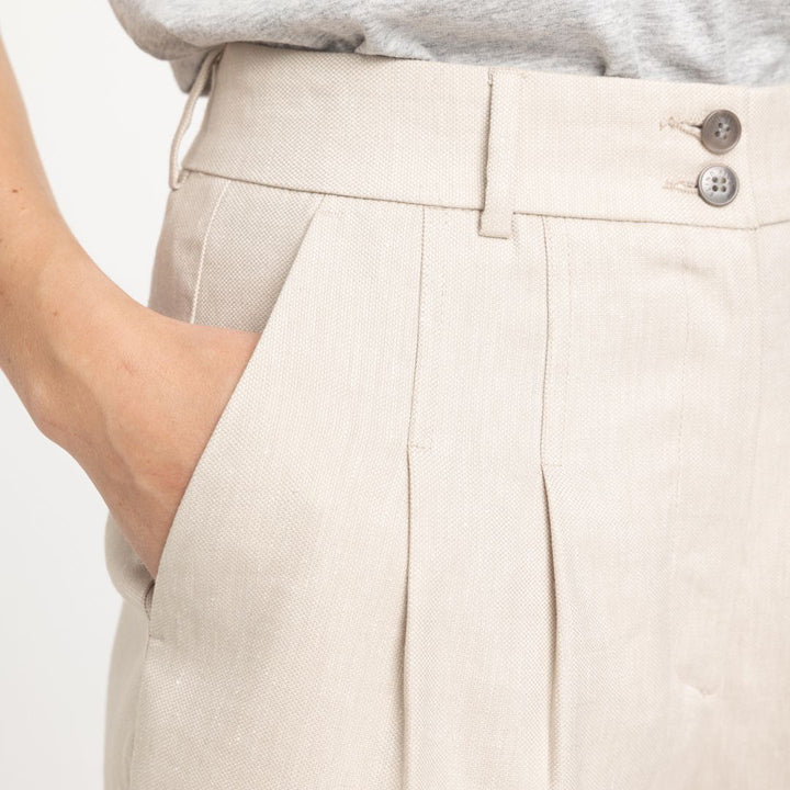 Karen Shorts  Sand Linen