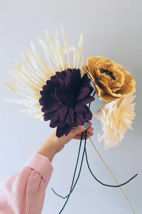 PAPER FLOWER GRAND DAHLIA  Sand